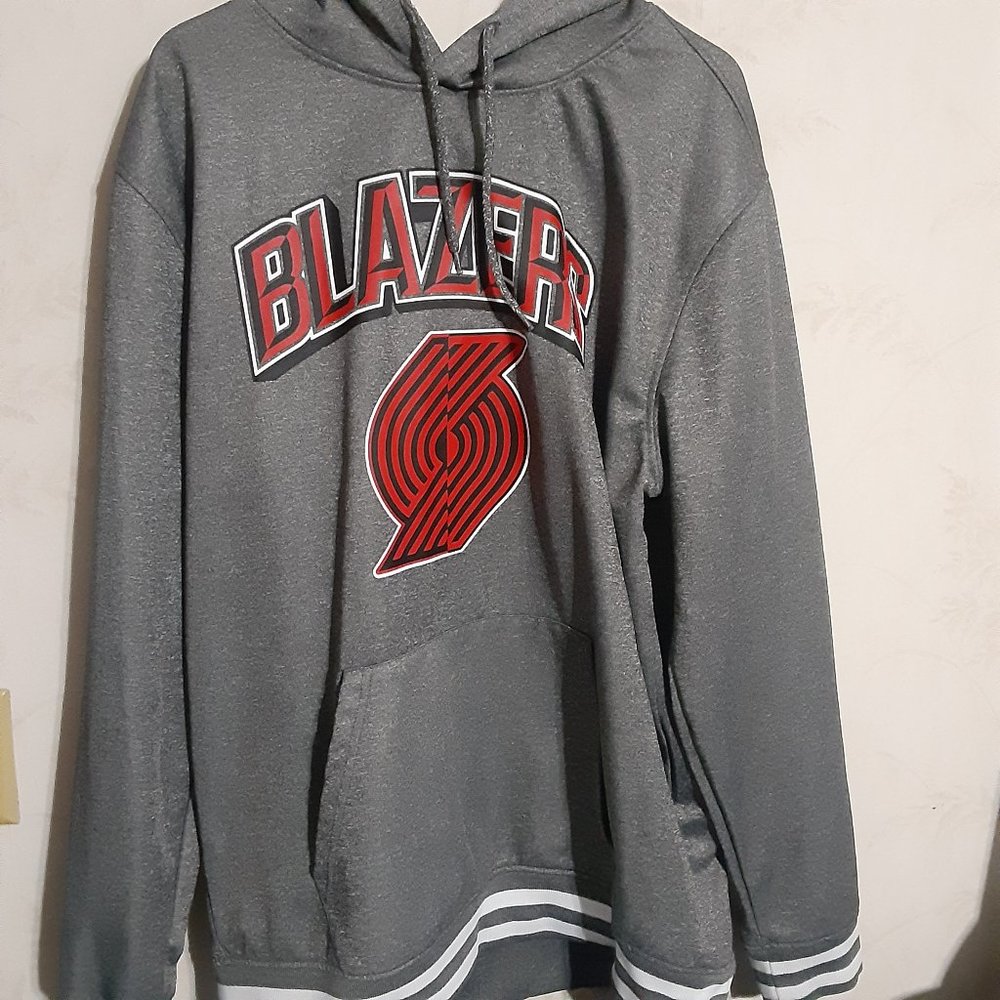 UNK Men's Portland Trailblazers Hoodie in Size L